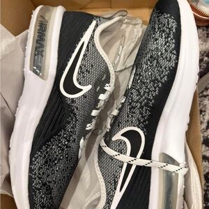 Nike Black and White Athletic Shoes with Speckled Design